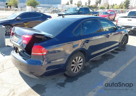 2013 Volkswagen Passat S z USA, uszkodzony, nr VIN 1VWAP7A3XDC000817